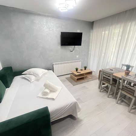 Velier Holiday Apartments 马马亚 外观 照片